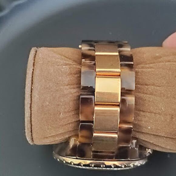 Michael Kors Ladies Rose Gold Watch Tortoise Shell and Rose Gold Band MK5416 - Picture 6 of 9